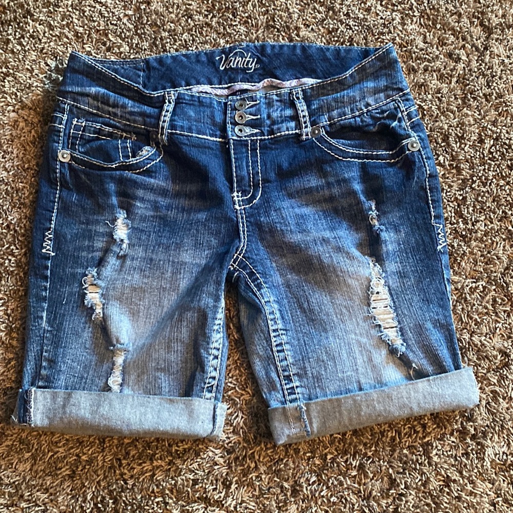 Women’s Vanity Jean Shorts